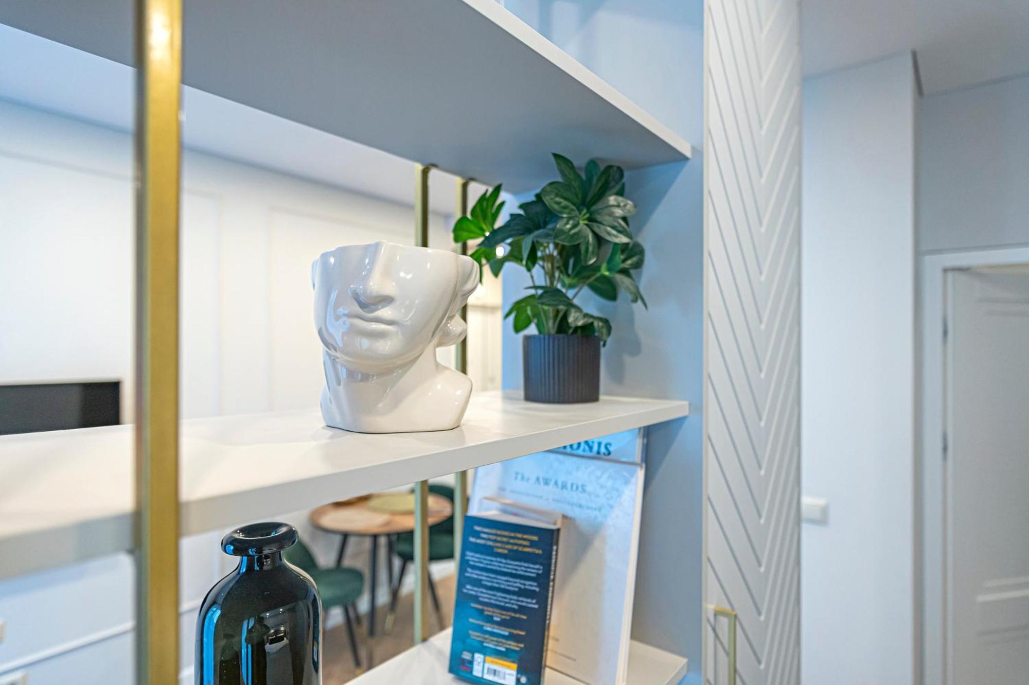 Brand New Studio In Old Town By Hostlovers Kaunas Eksteriør billede